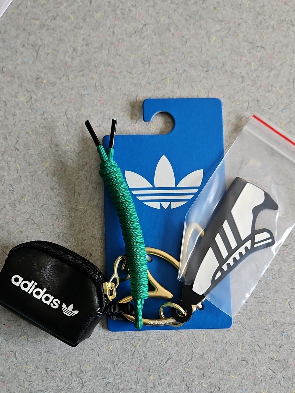 ADIDAS KEY CHAIN